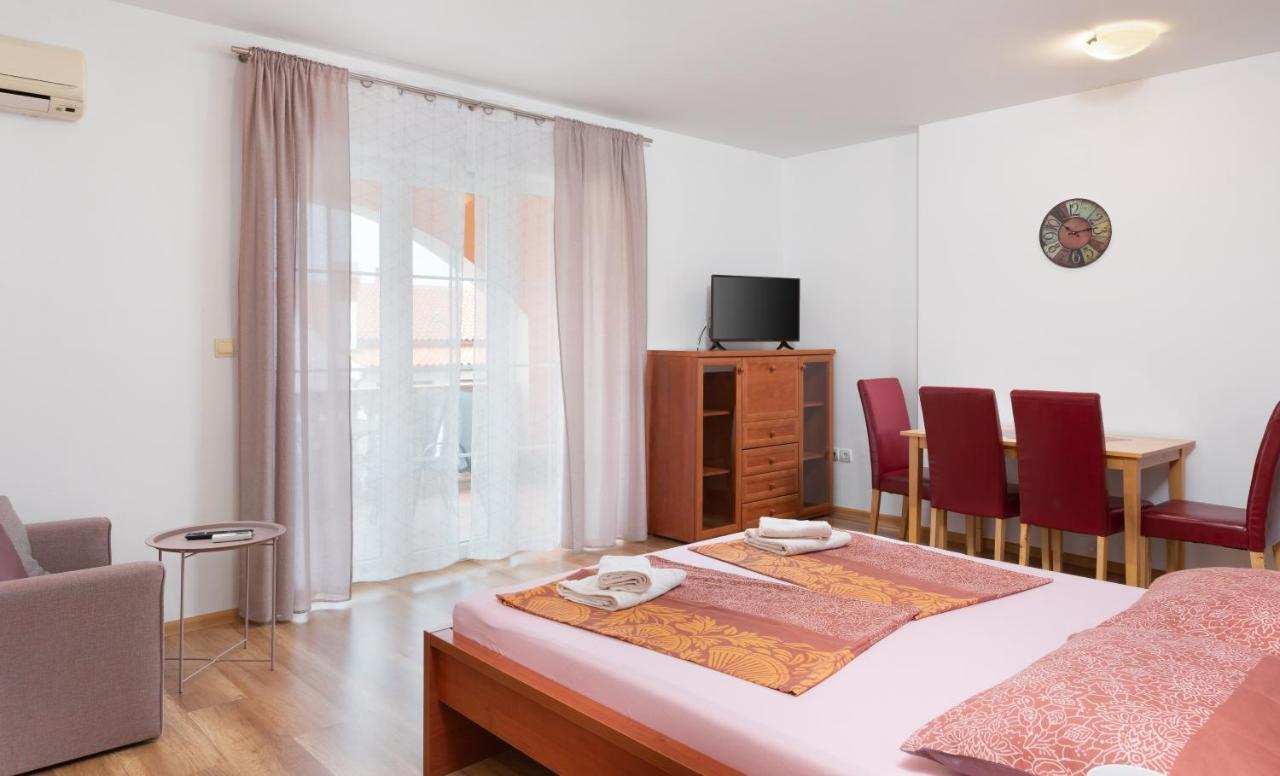 Marco Polo Apartment Medulin Exterior photo